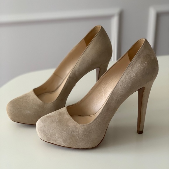 hidden platform pumps